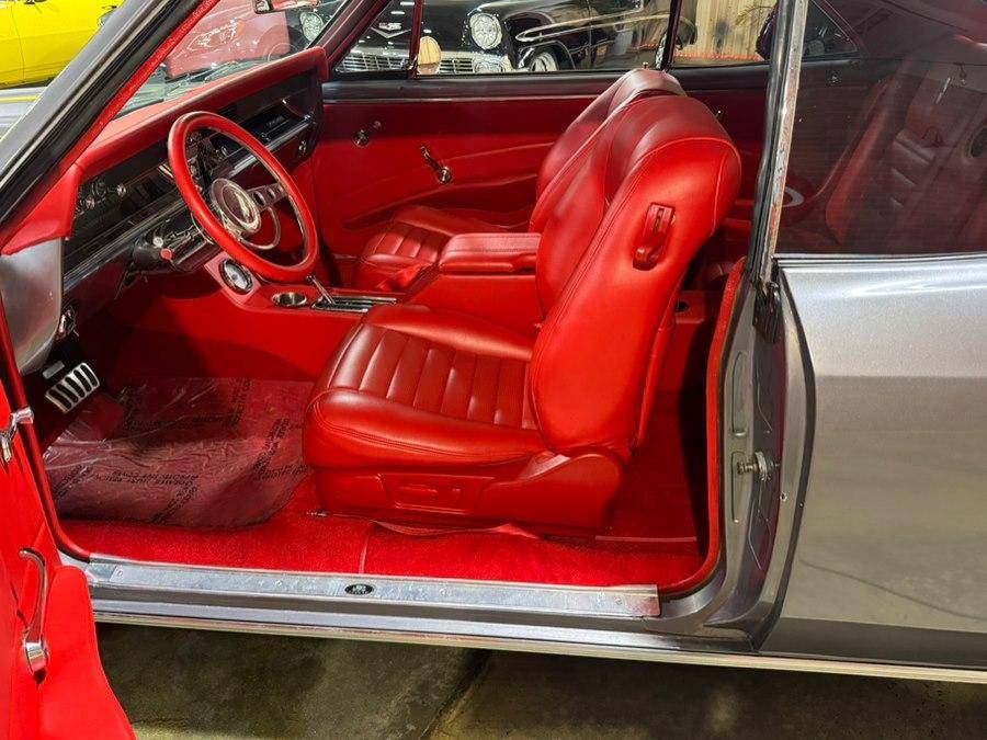 Chevrolet-chevelle-1966-grey-29