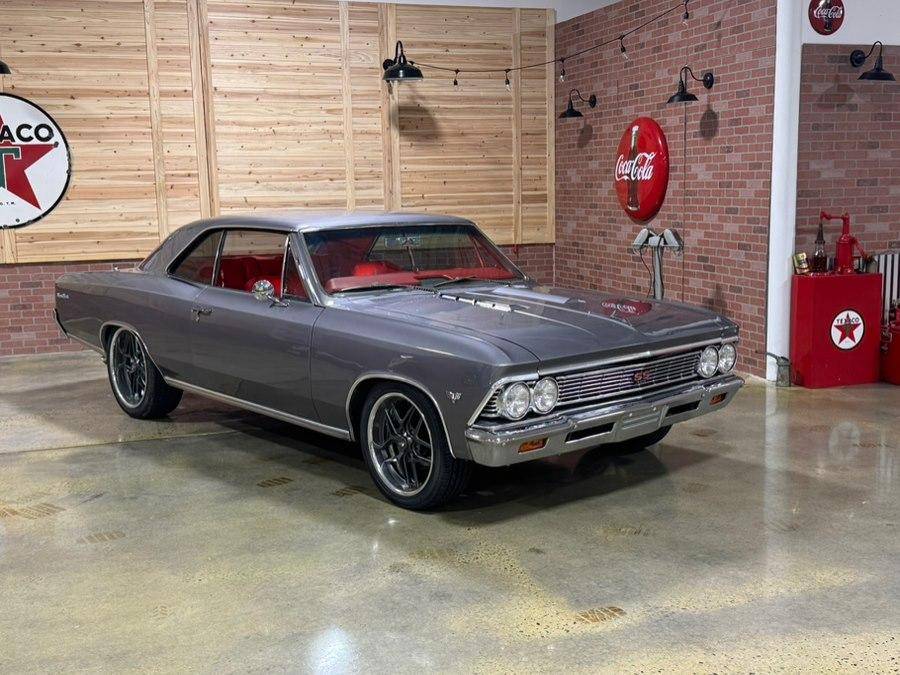 Chevrolet-chevelle-1966-grey-40