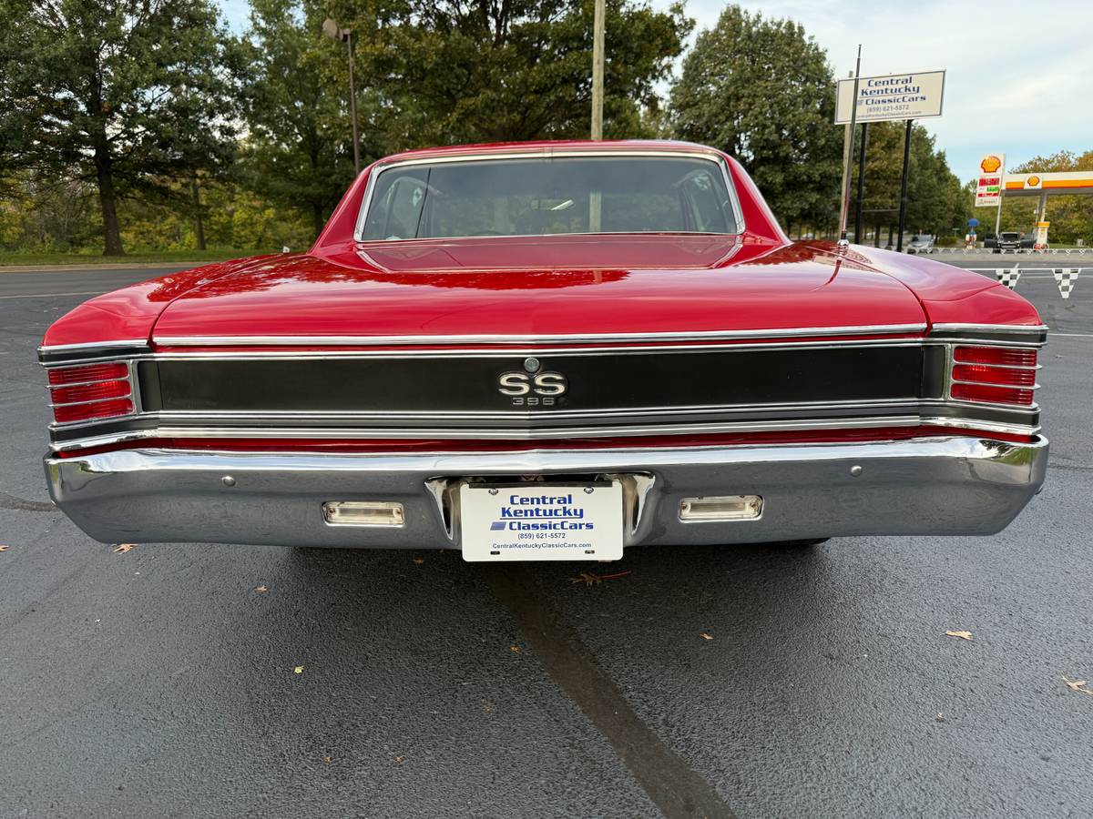 Chevrolet-chevelle-1967-red-150