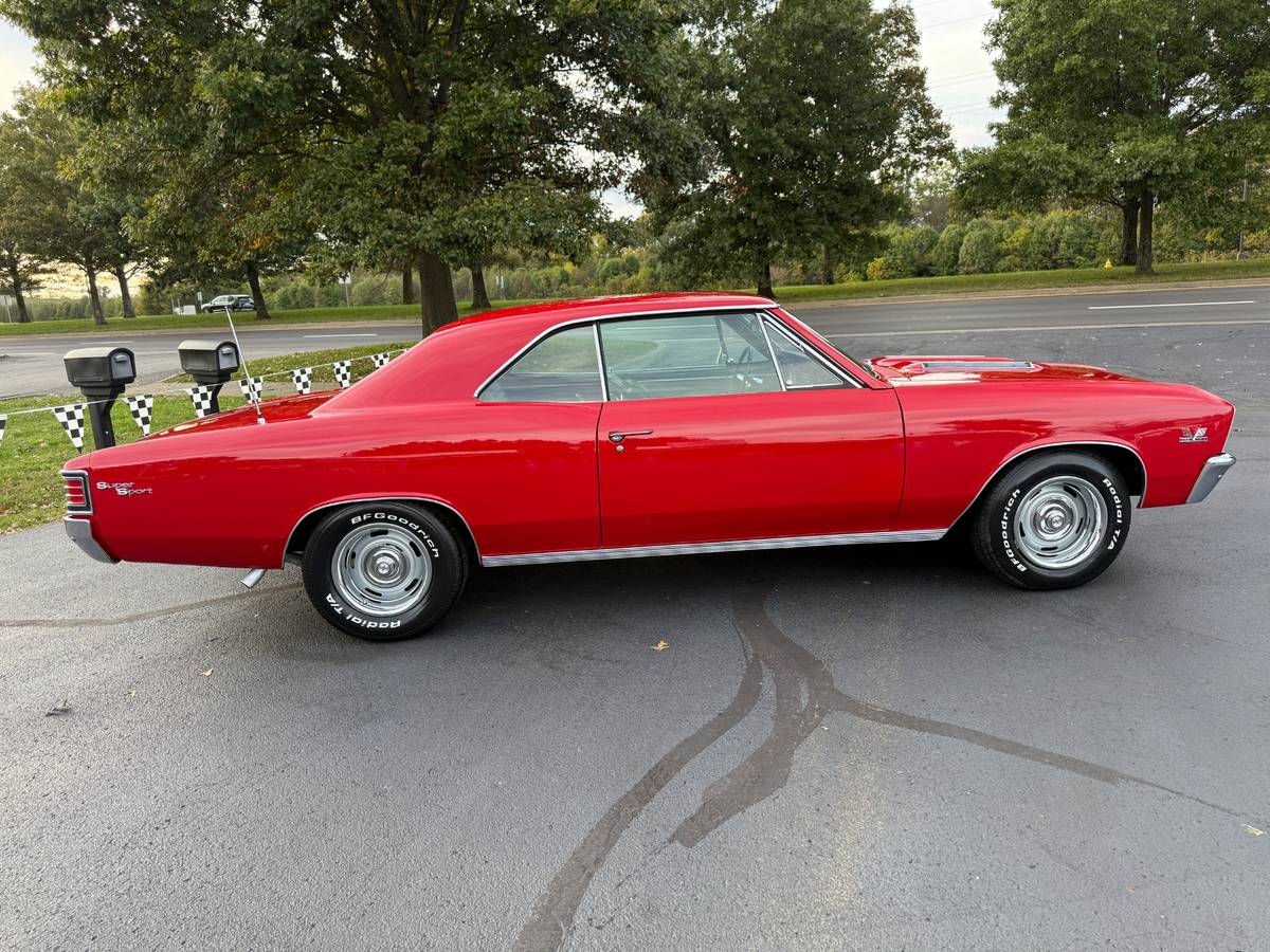 Chevrolet-chevelle-1967-red-152