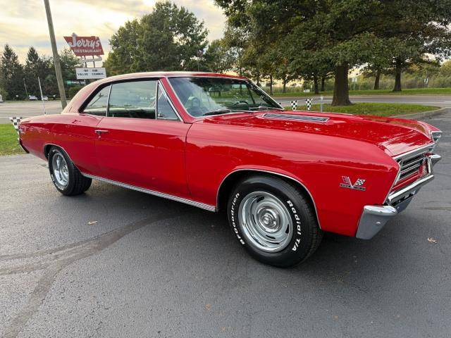 Chevrolet-chevelle-1967-red-28