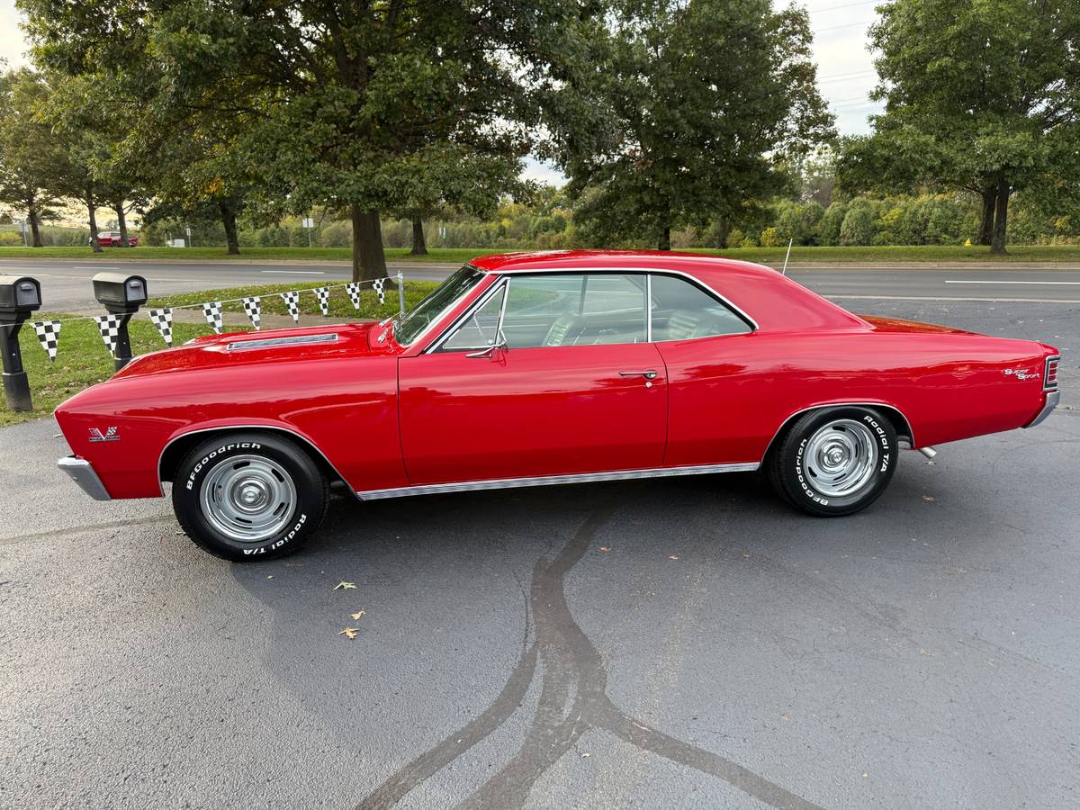 Chevrolet-chevelle-1967-red-57