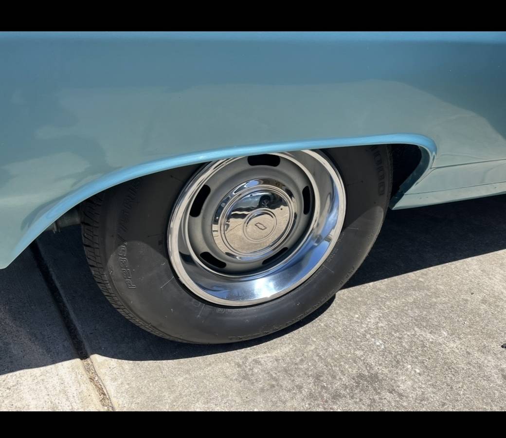 Chevrolet-chevelle-malibu-1965-25