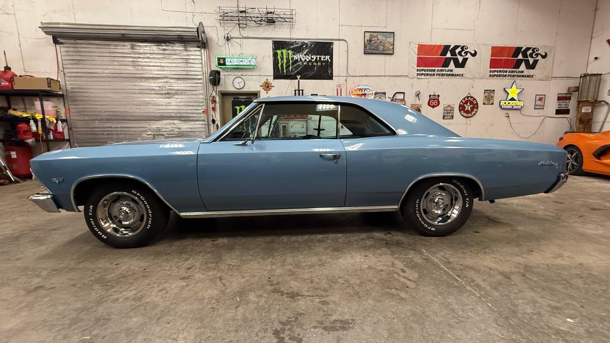 Chevrolet-chevelle-malibu-1966