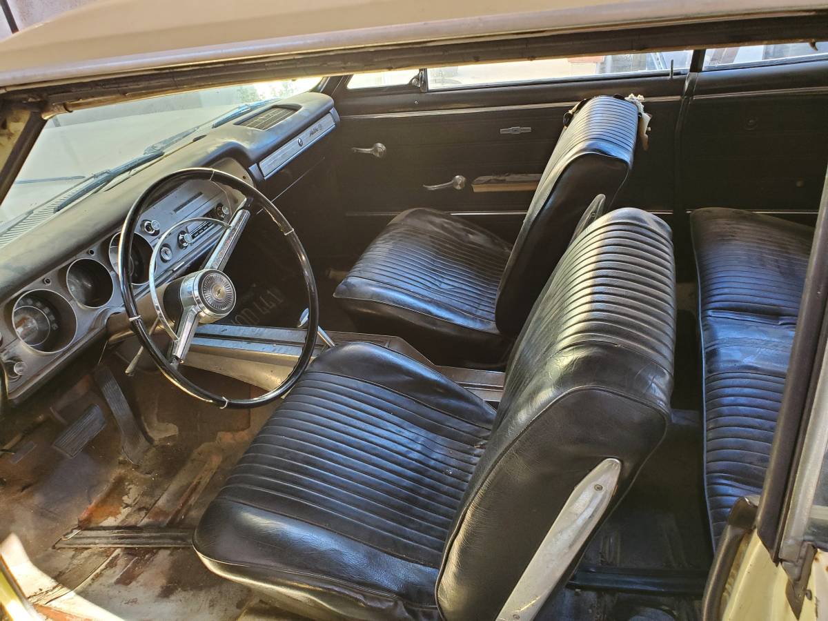 Chevrolet-chevelle-ss-1965-yellow-10