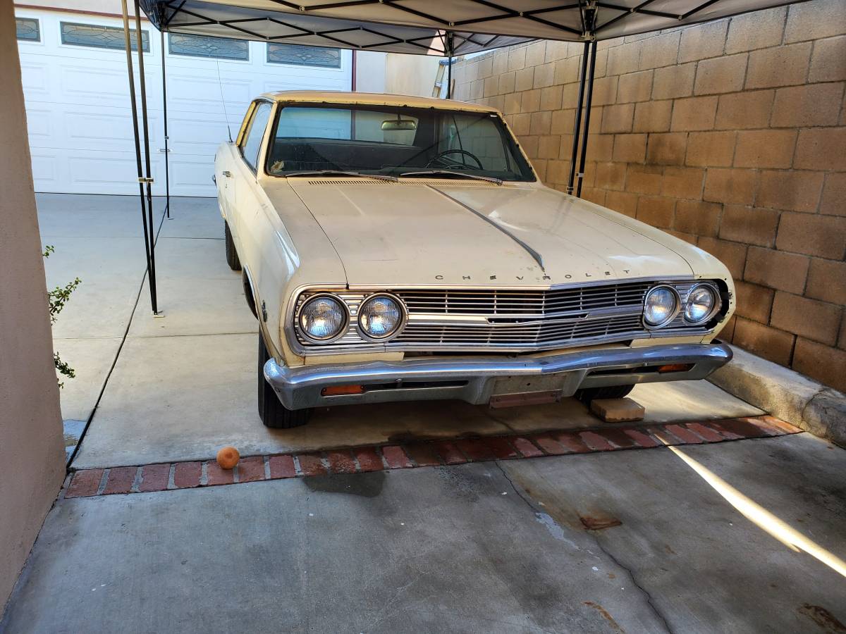 Chevrolet-chevelle-ss-1965-yellow-5