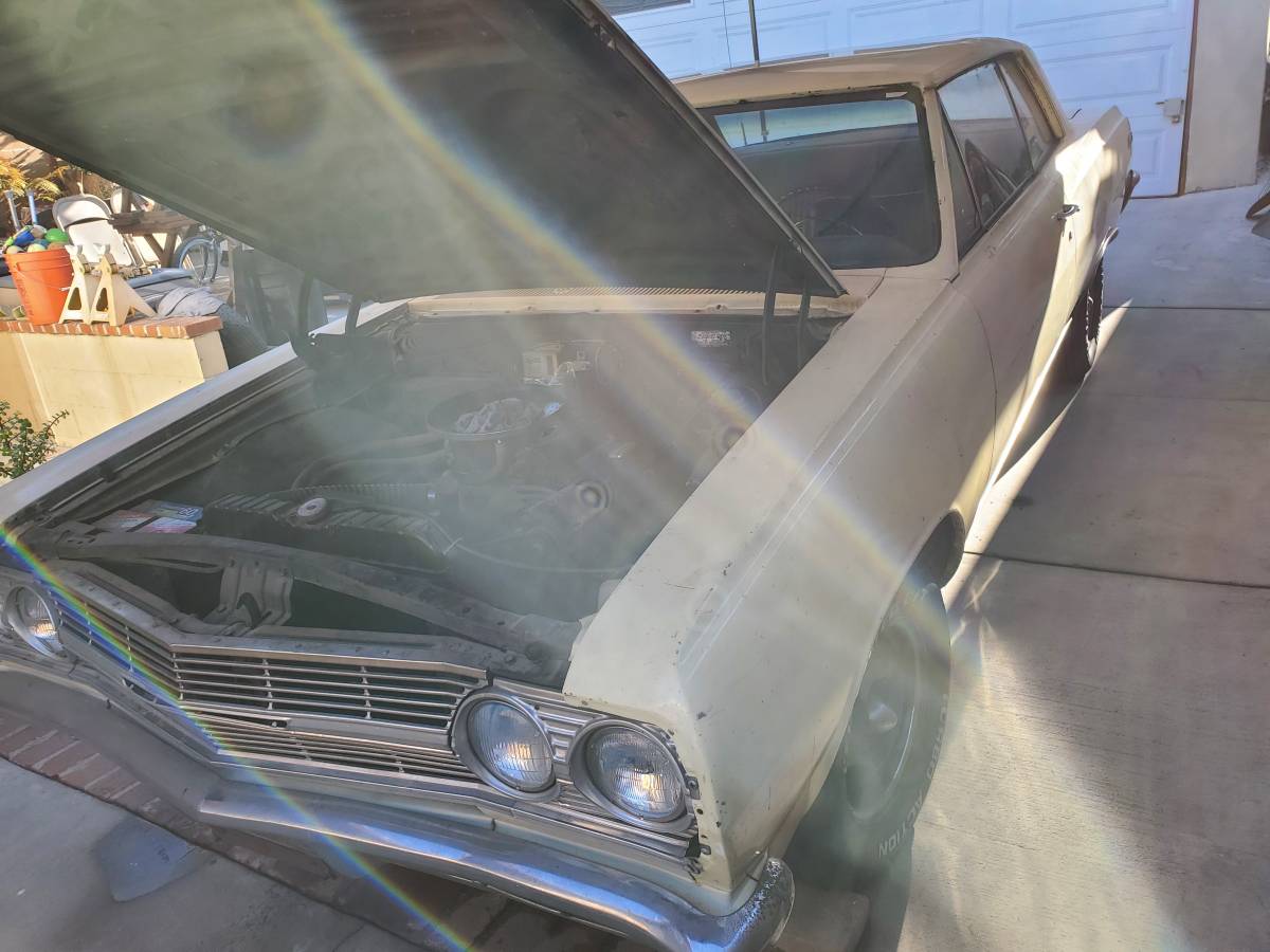 Chevrolet-chevelle-ss-1965-yellow-9