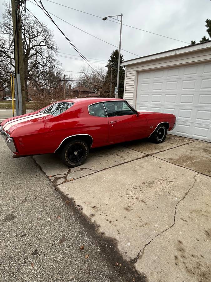 Chevrolet-chevelle-ss-1972-red-11