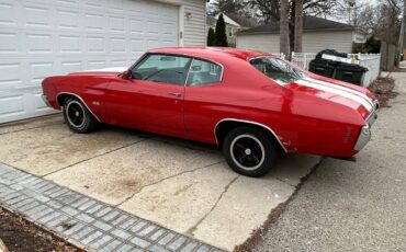 Chevrolet-chevelle-ss-1972-red-9