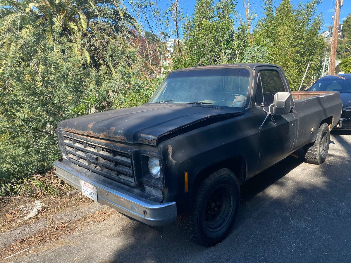 Chevrolet-cheyenne-1977-black-2