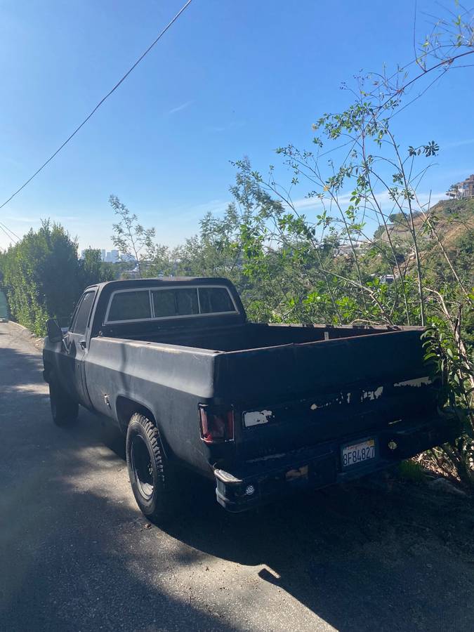Chevrolet-cheyenne-1977-black