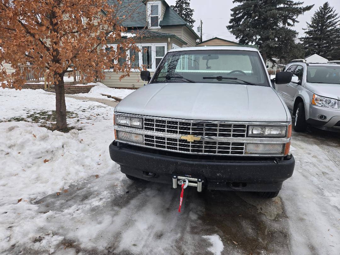 Chevrolet-cheyenne-1991-silver-1