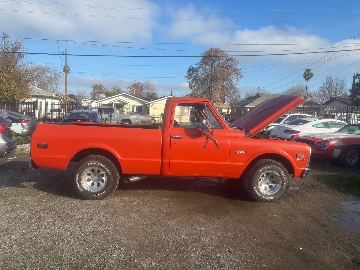 Chevrolet-cheyenne-c10-1972-4