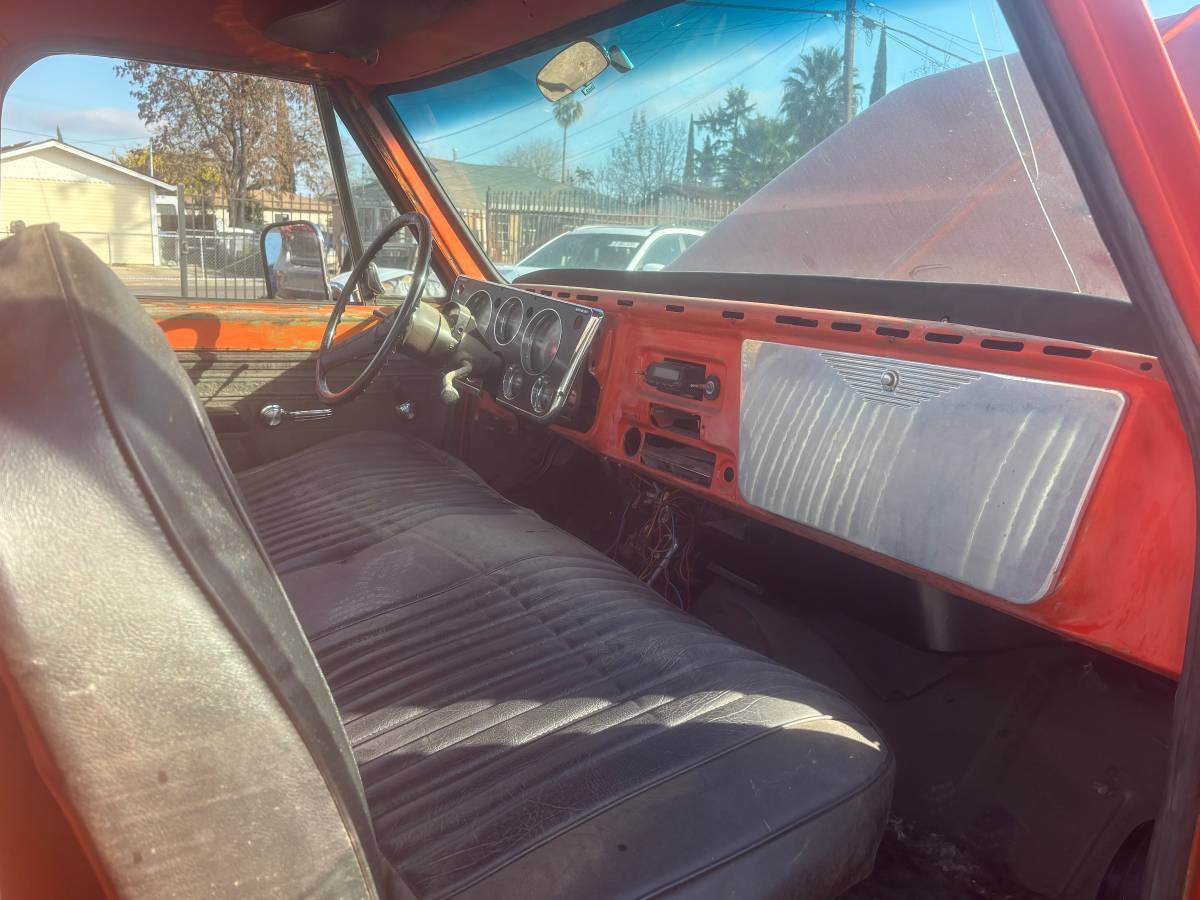 Chevrolet-cheyenne-c10-1972-5