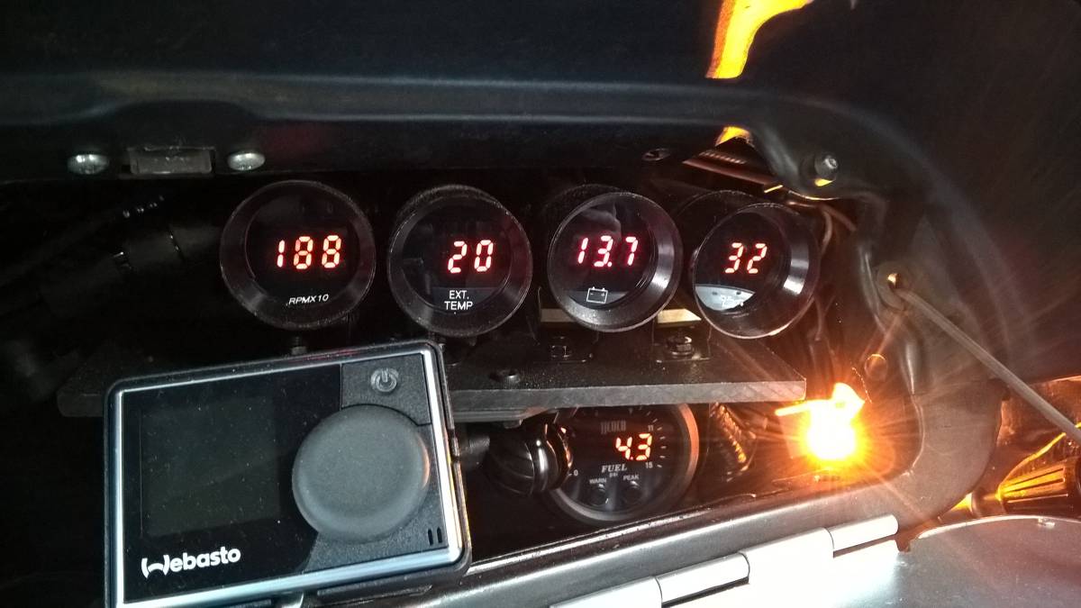 Chevrolet-corvair-monza-1963-red-11