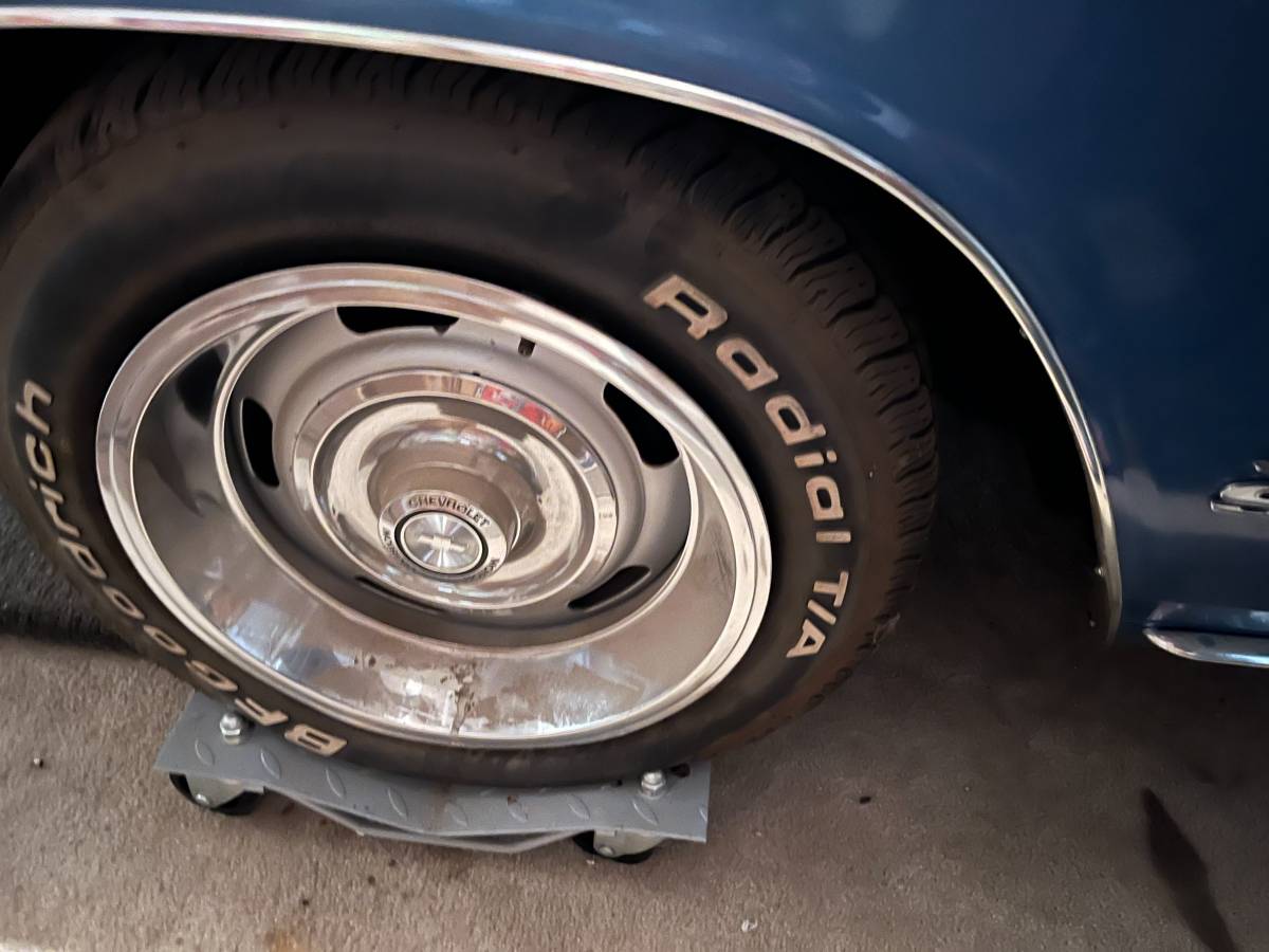 Chevrolet-corvair-monza-convert.-1965-blue-1