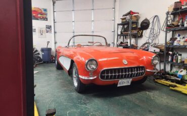 Chevrolet-corvette-1956-red-5