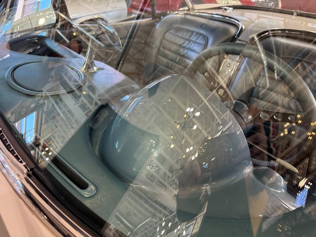 Chevrolet-corvette-1959-white-126