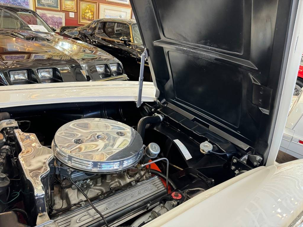 Chevrolet-corvette-1959-white-140