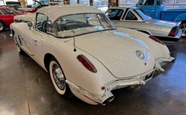 Chevrolet-corvette-1959-white-88