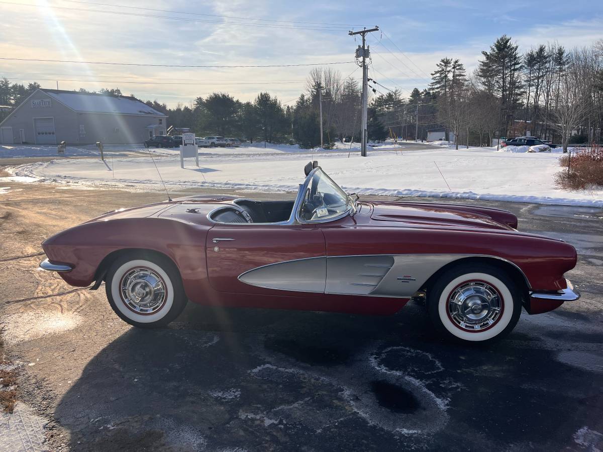 Chevrolet-corvette-1961-red-10