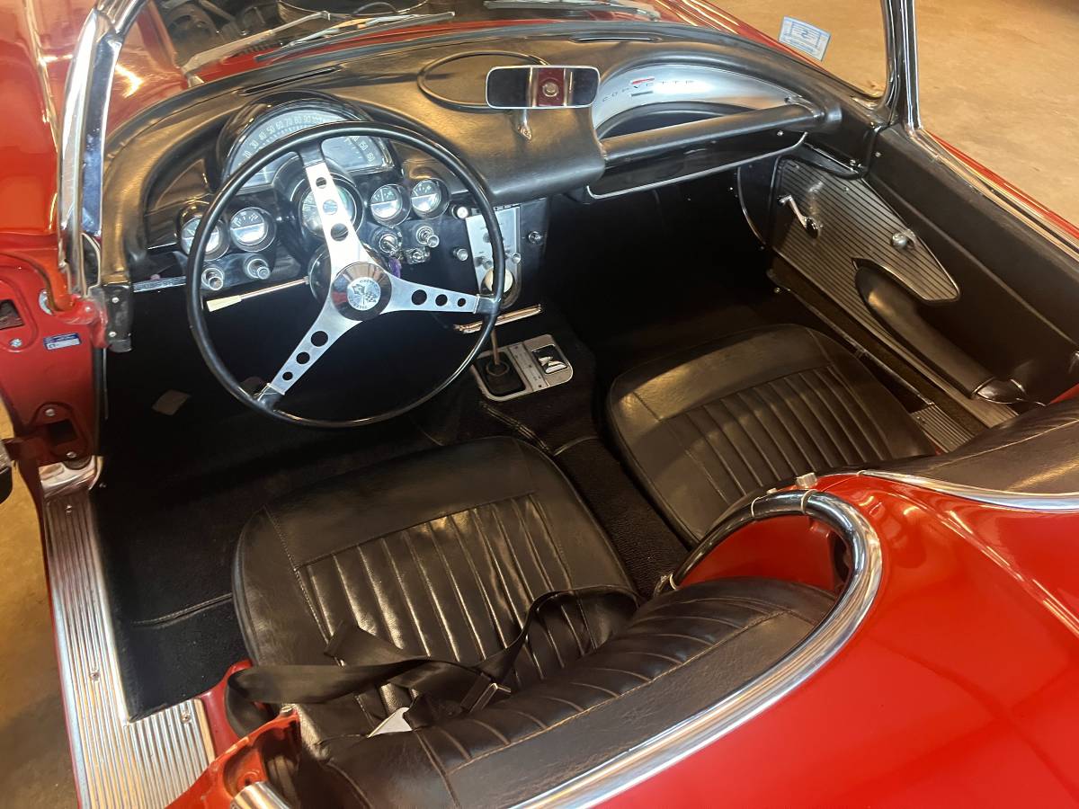 Chevrolet-corvette-1961-red-18