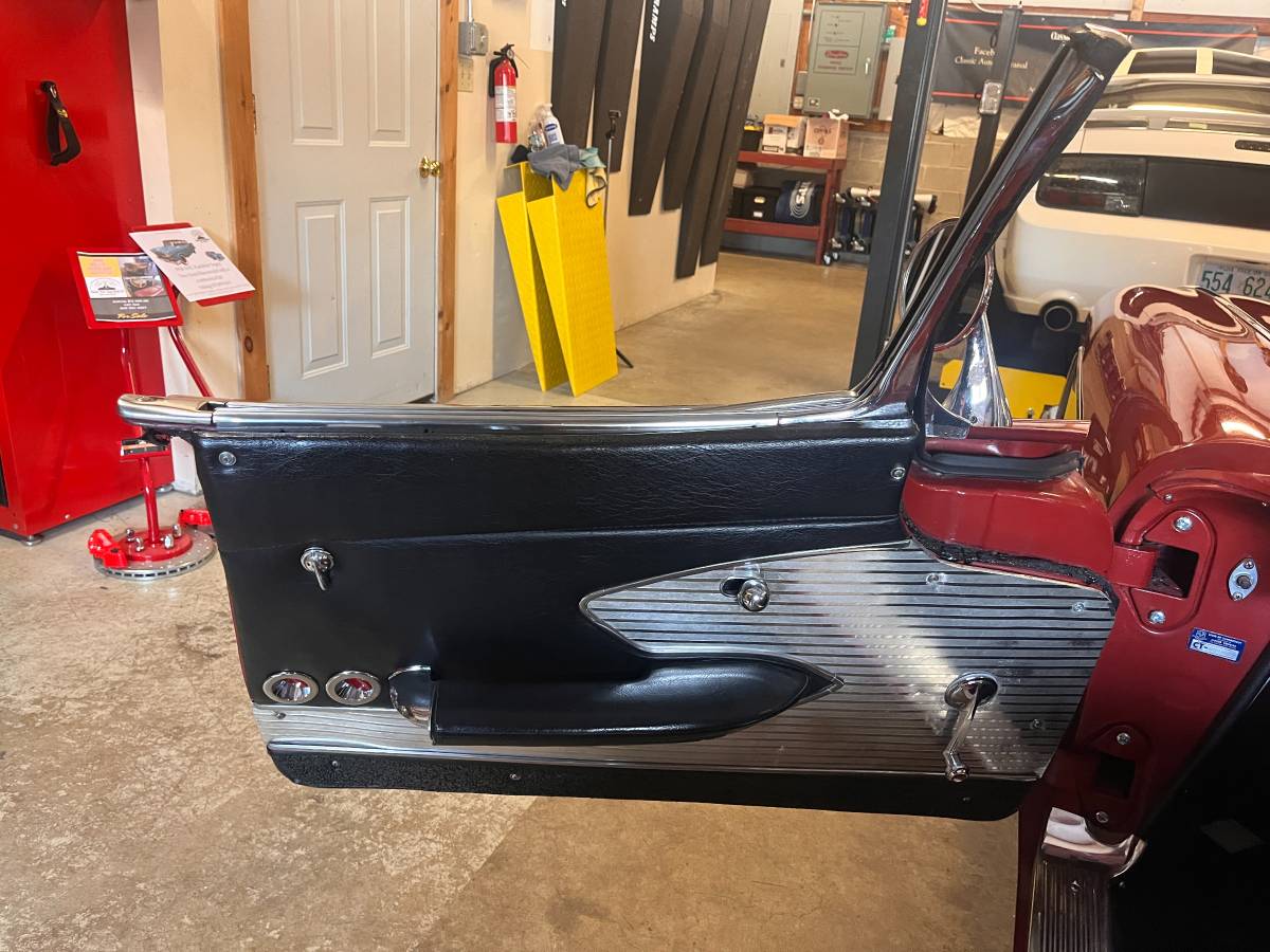 Chevrolet-corvette-1961-red-20