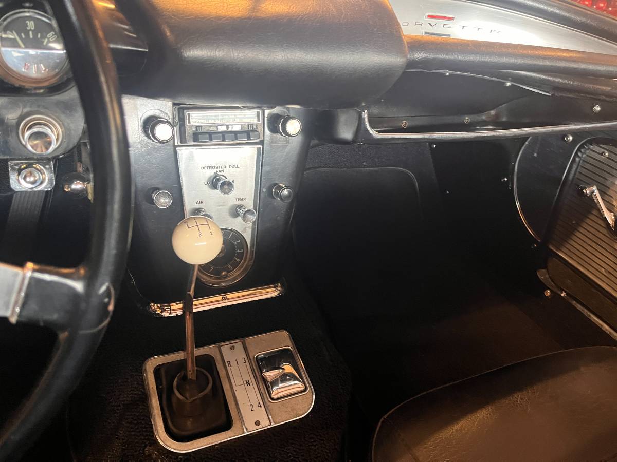 Chevrolet-corvette-1961-red-22