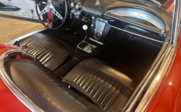Chevrolet-corvette-1961-red-23