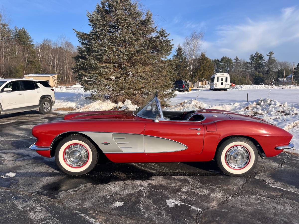 Chevrolet-corvette-1961-red-6