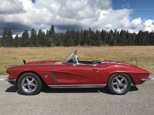Chevrolet-corvette-1962-custom-1