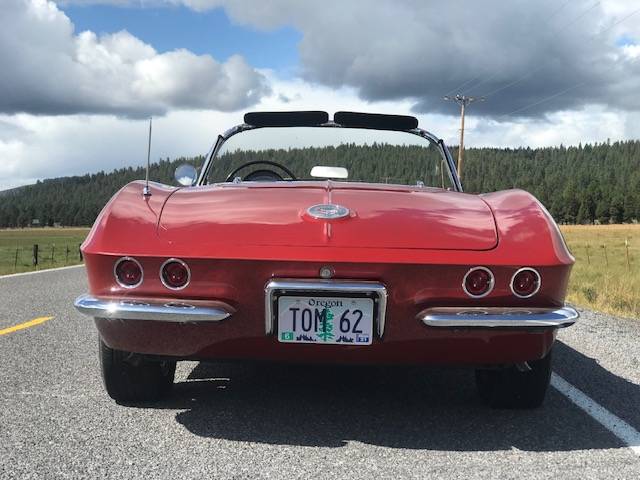 Chevrolet-corvette-1962-custom-3