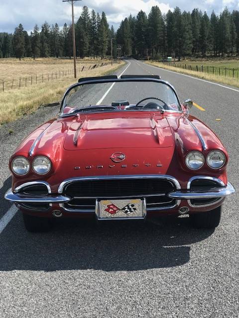 Chevrolet-corvette-1962-custom-4