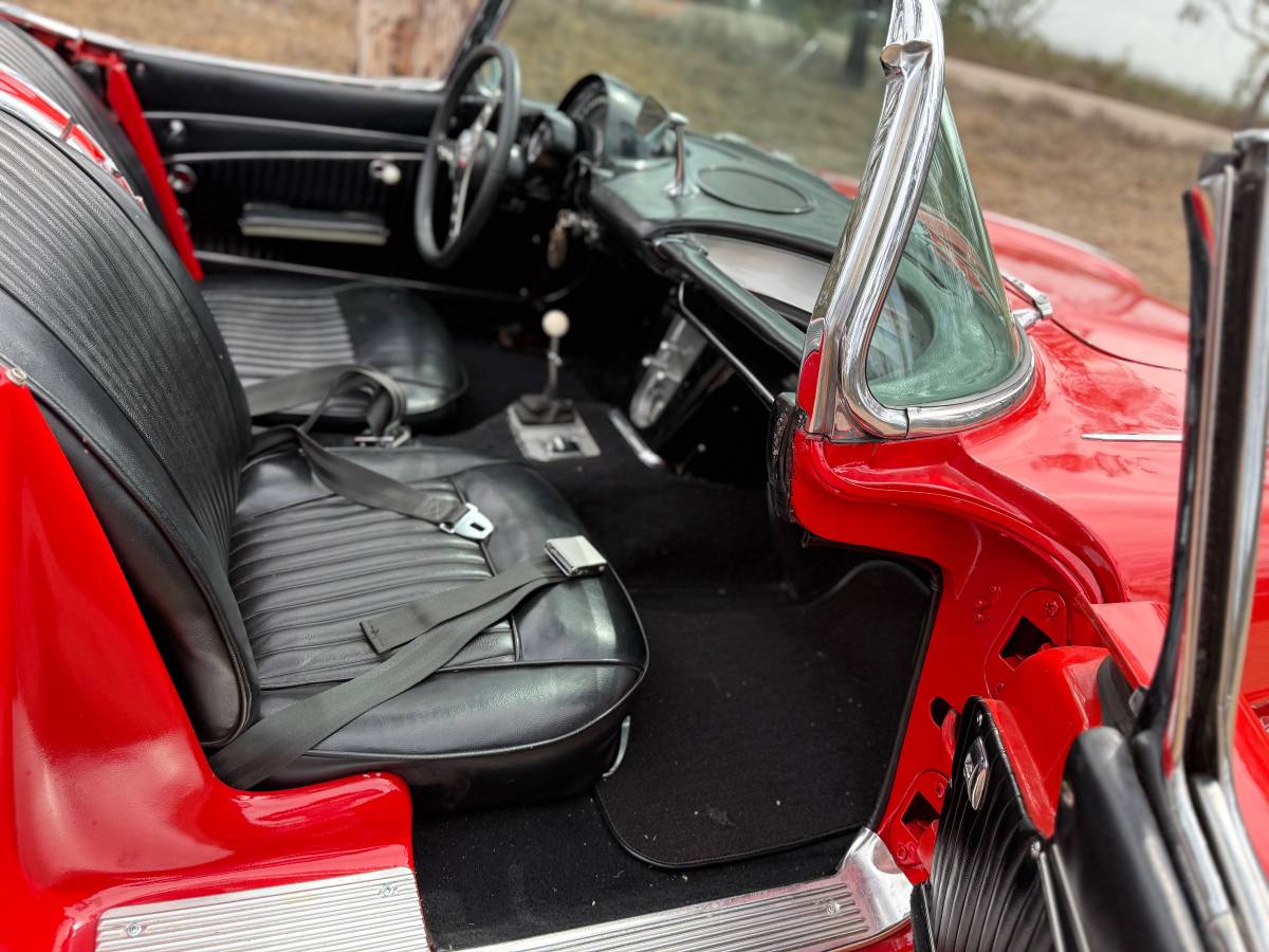 Chevrolet-corvette-1962-red-16