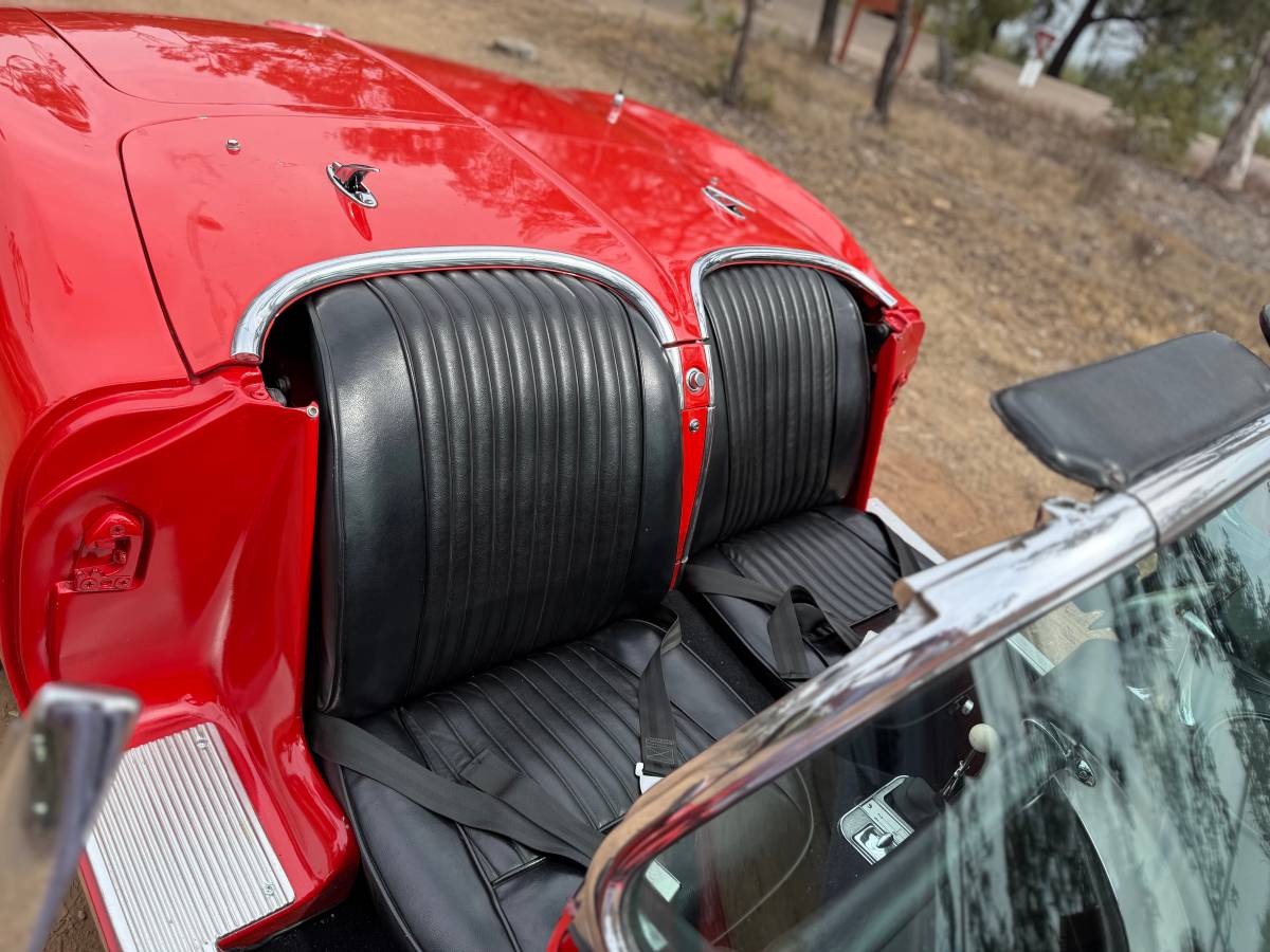 Chevrolet-corvette-1962-red-34