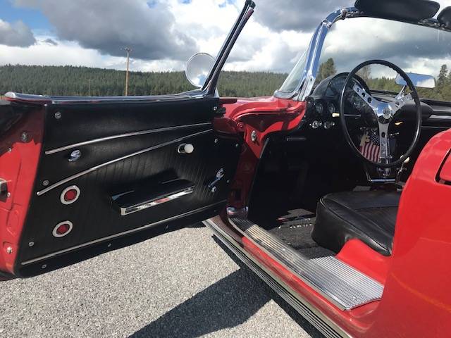 Chevrolet-corvette-1962-red-8