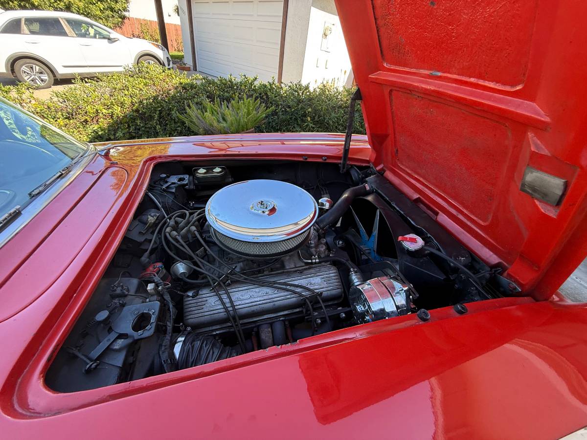 Chevrolet-corvette-1962-red-9