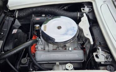 Chevrolet-corvette-1962-white-11