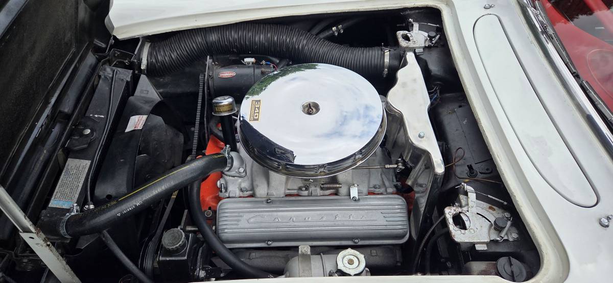 Chevrolet-corvette-1962-white-11