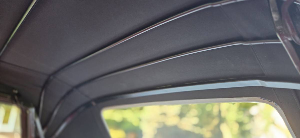 Chevrolet-corvette-1962-white-13