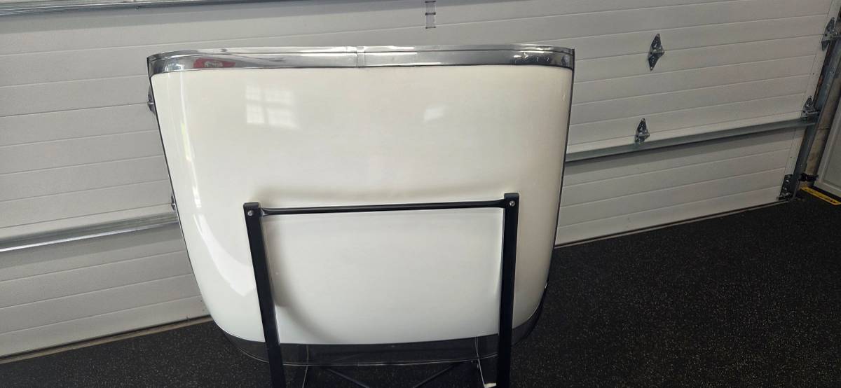 Chevrolet-corvette-1962-white-14