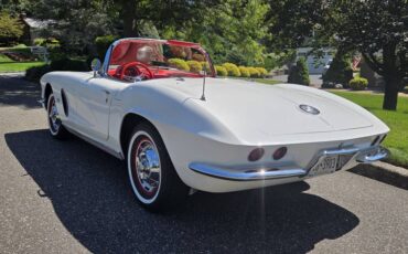 Chevrolet-corvette-1962-white-3