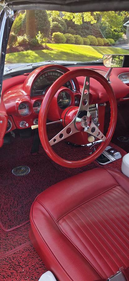 Chevrolet-corvette-1962-white-9