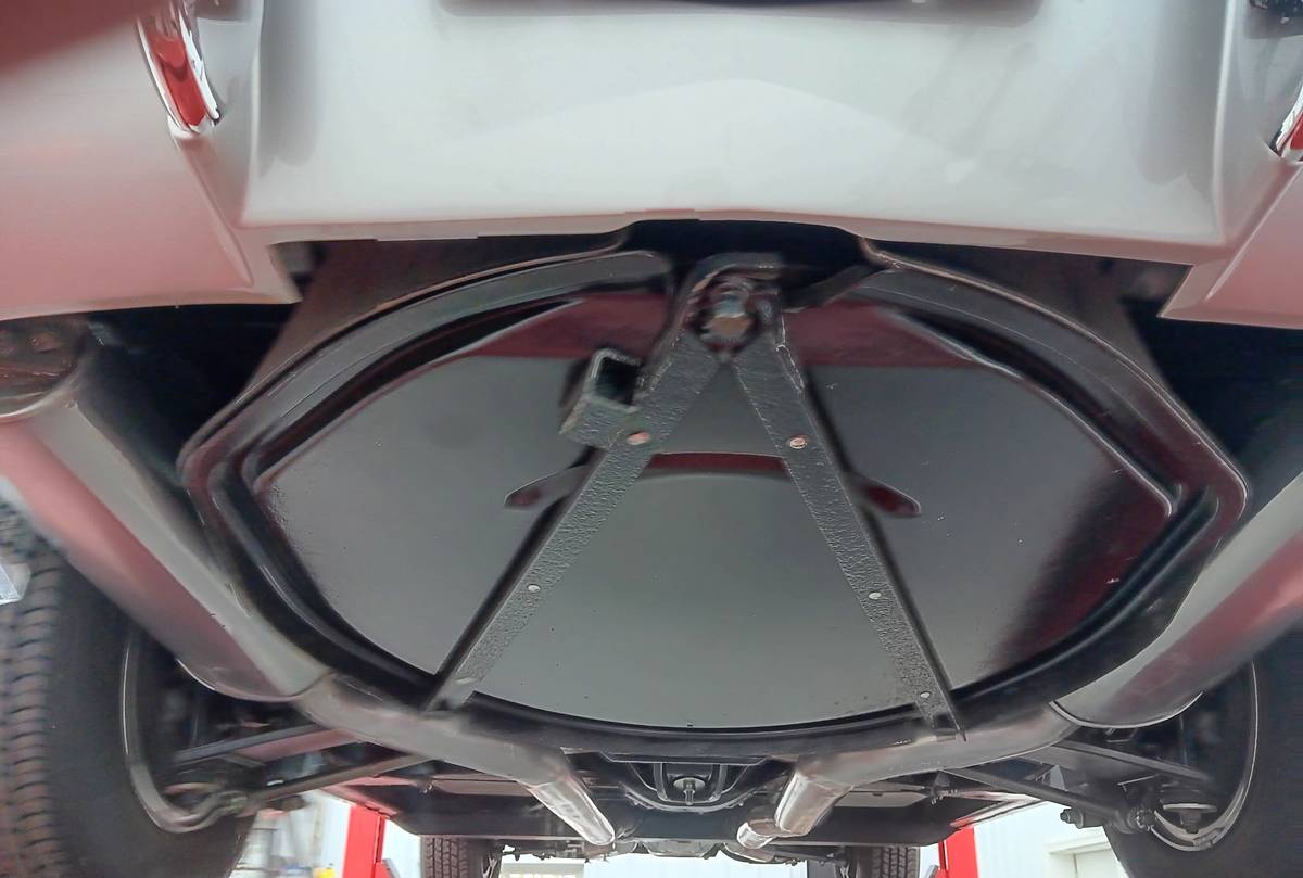 Chevrolet-corvette-1964-silver-5