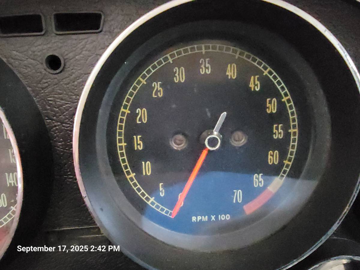 Chevrolet-corvette-1965-red-12