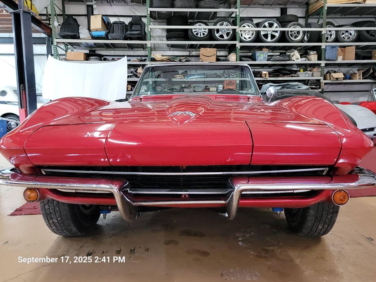 Chevrolet-corvette-1965-red-2