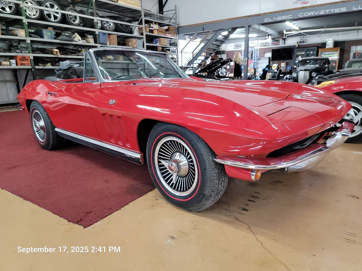 Chevrolet-corvette-1965-red-3