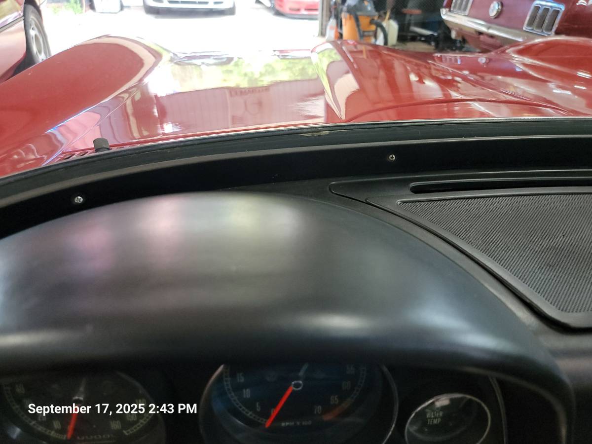 Chevrolet-corvette-1965-red-5