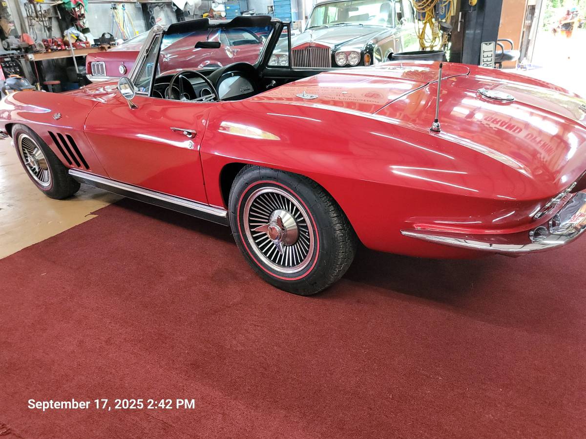 Chevrolet-corvette-1965-red-8