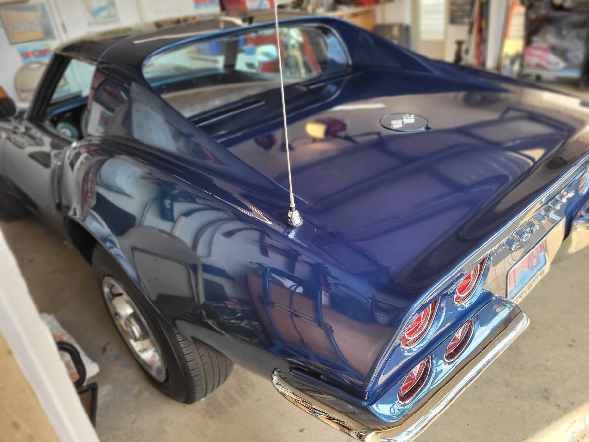 Chevrolet-corvette-1968-blue-4